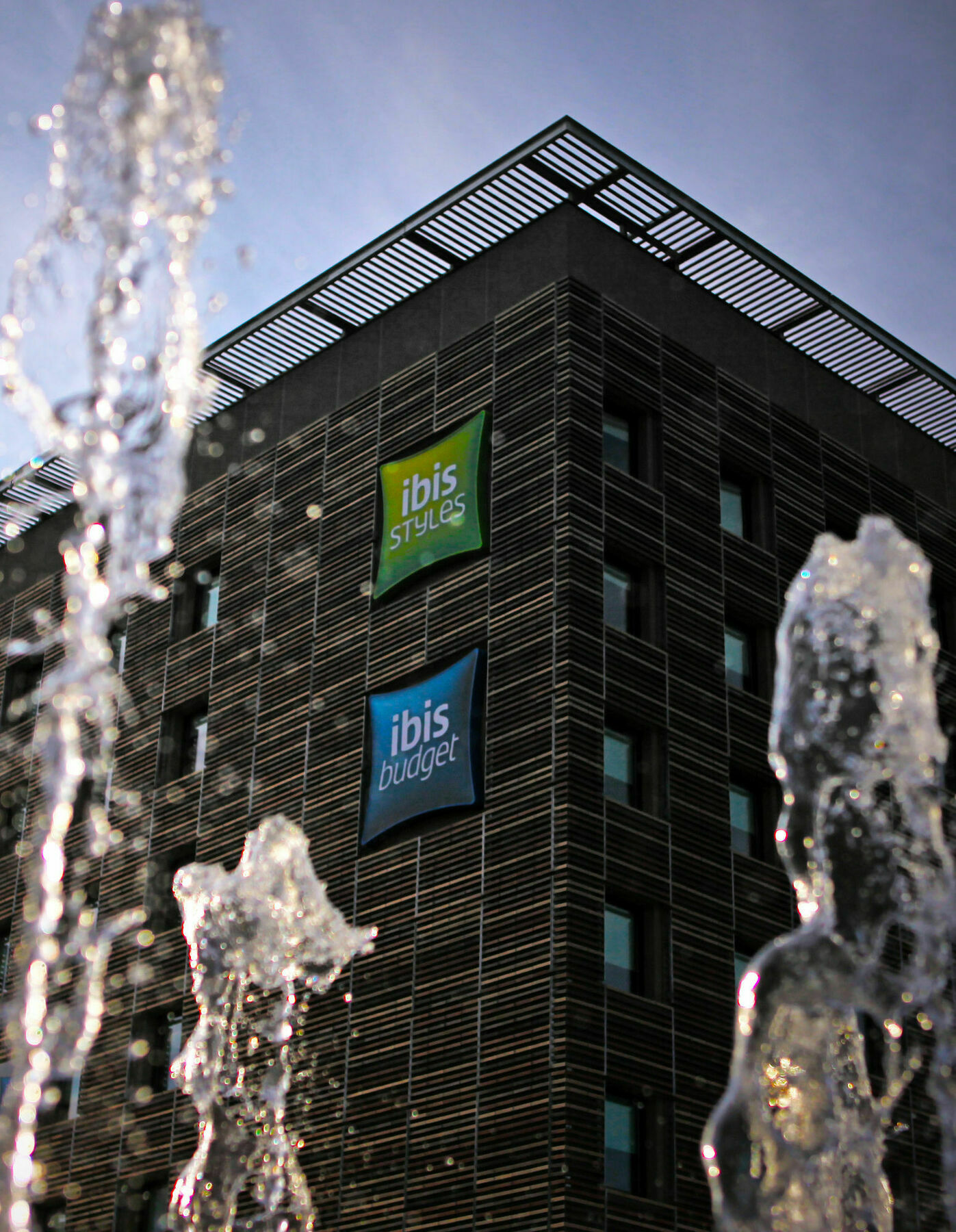 Hotel Ibis Styles Nimes Gare Centre Exterior foto